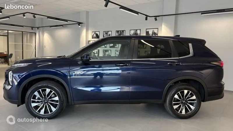 Mitsubishi Outlander 2025 photo 4