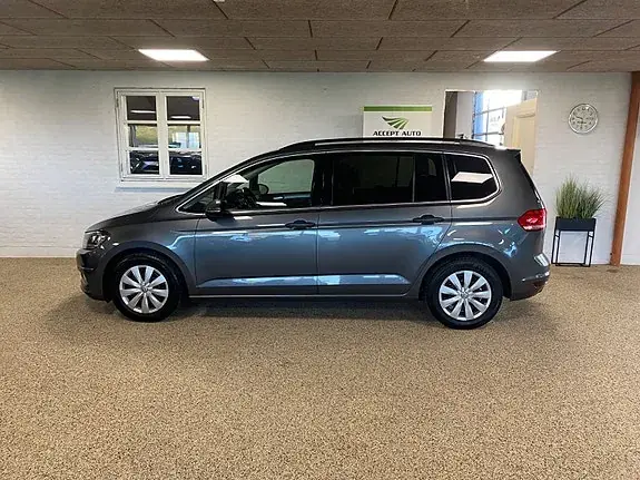 Volkswagen Touran 2018 photo 3
