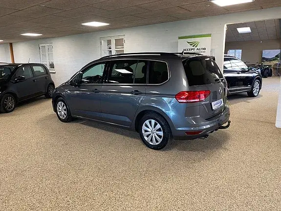 Volkswagen Touran 2018 photo 4