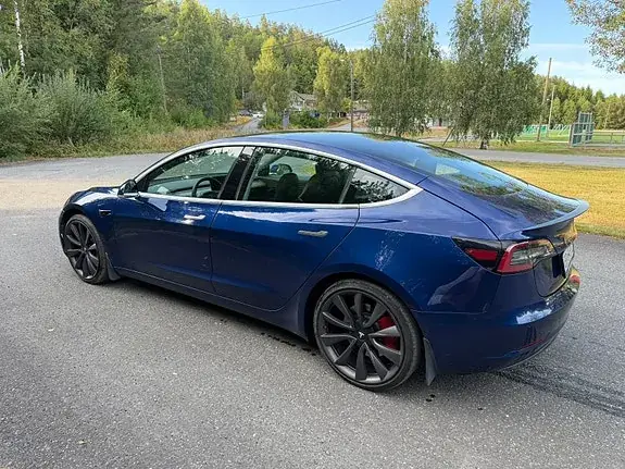 Tesla Model 3 2020 photo 4