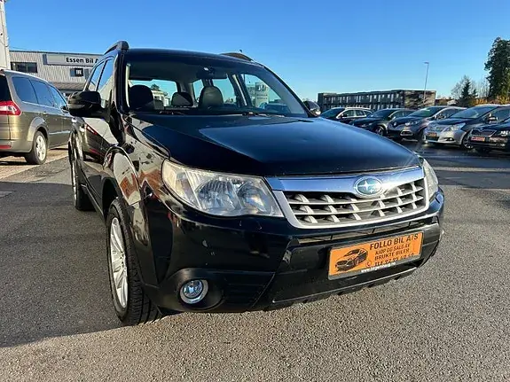 Subaru Forester 2011 photo 2