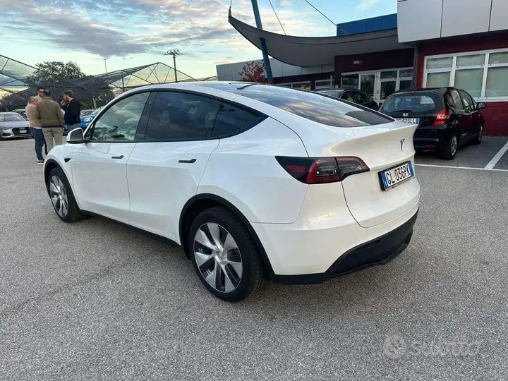 Tesla Model Y 2022 photo 4