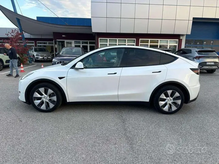 Tesla Model Y 2022 photo 3