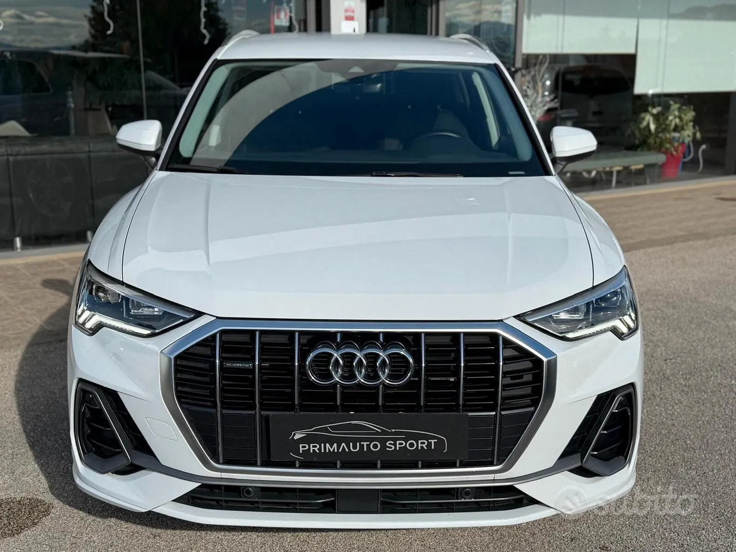 Audi Q3 2023 photo 2