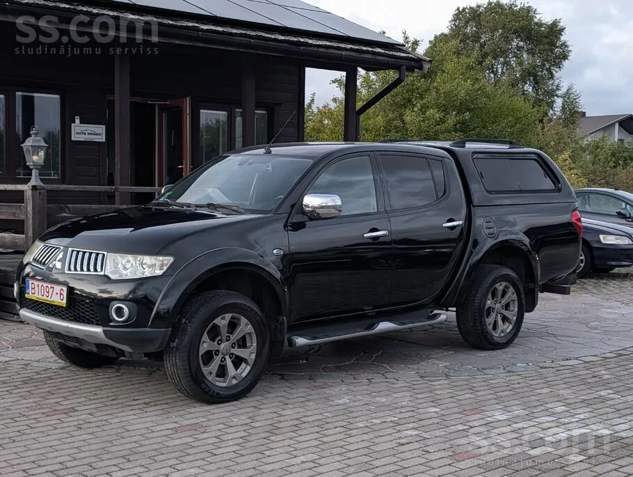 Mitsubishi L200 2013 photo 2
