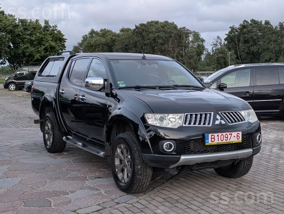 Mitsubishi L200 2013 photo 3