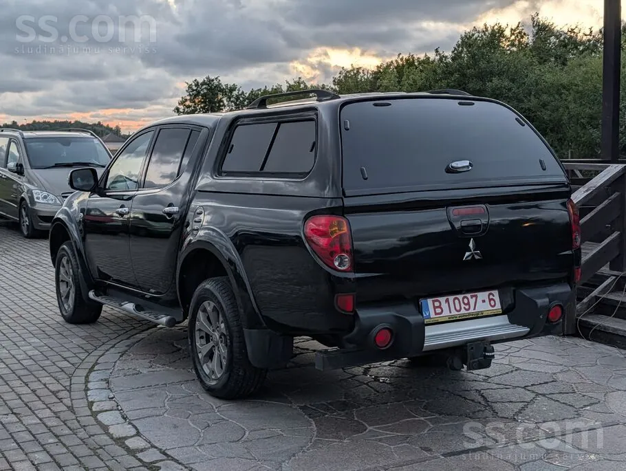 Mitsubishi L200 2013 photo 4