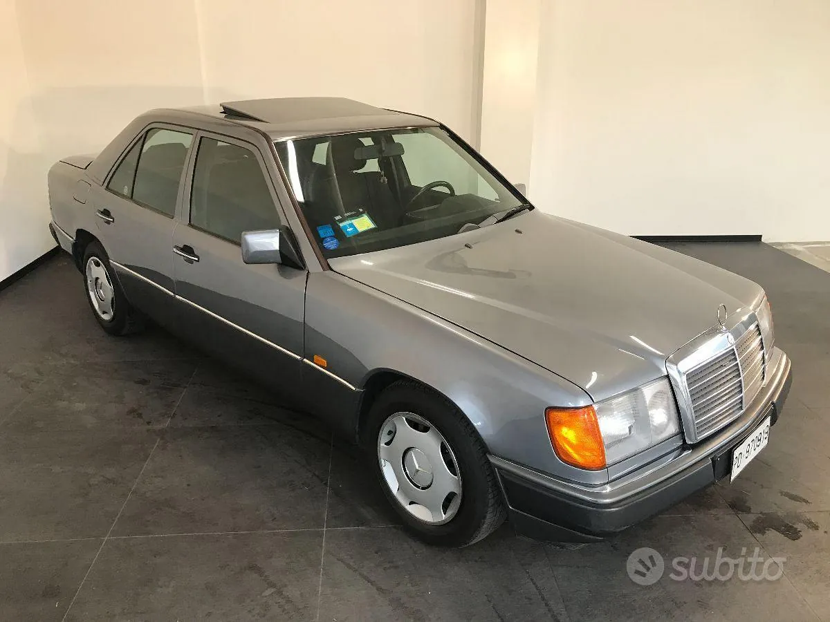 Mercedes-Benz W124 1989 photo 3