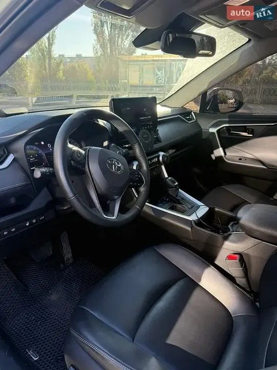 Toyota Rav4 2023 photo 3