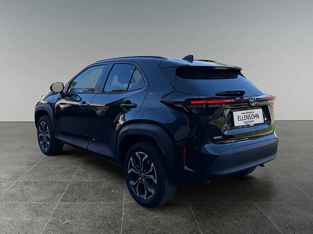 Toyota Yaris Cross photo 3