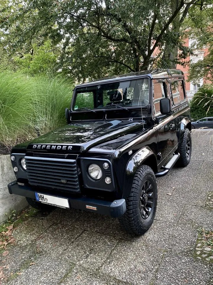 Land Rover Defender 90