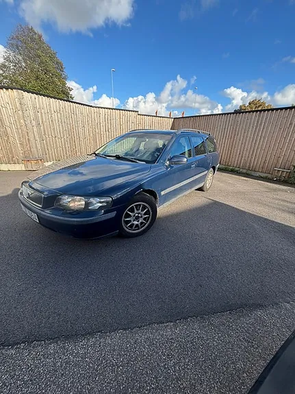 Volvo V70 2002 photo 2