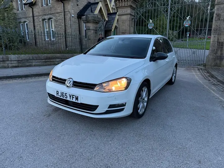 Volkswagen Golf 2015 photo 2