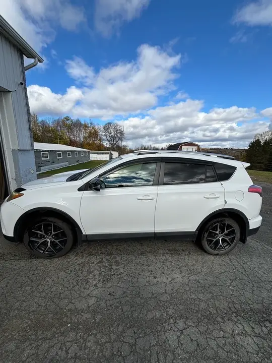 Toyota Rav4 2016 photo 4