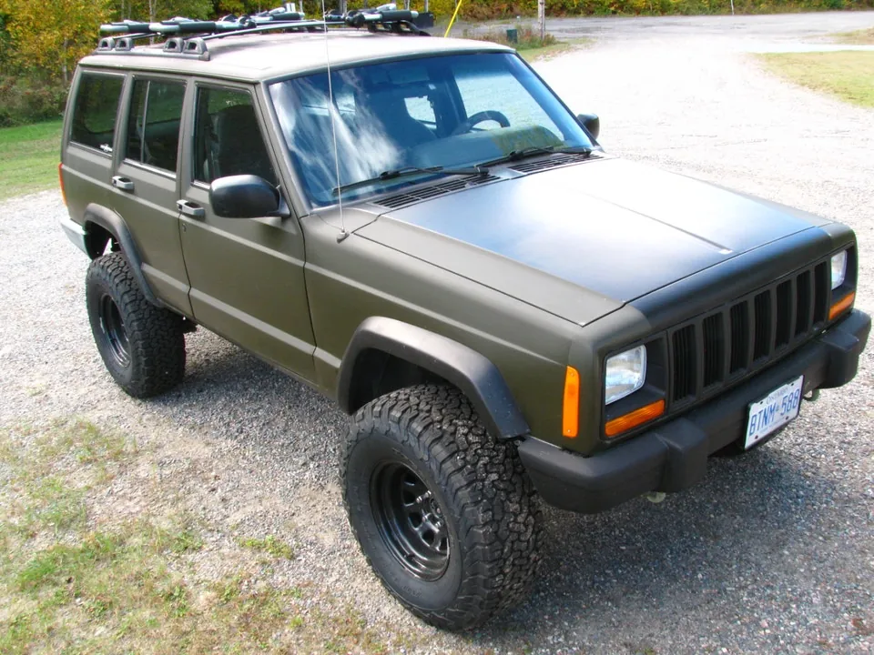 Jeep Cherokee 2000 photo 3