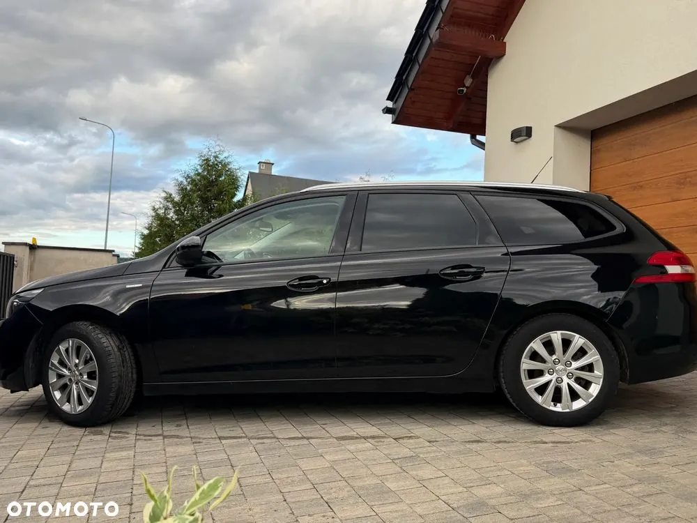 Peugeot 308 2019 photo 4