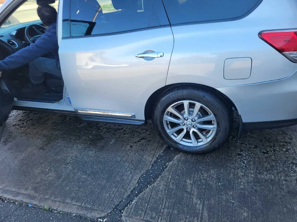 Nissan Pathfinder 2014 photo 2