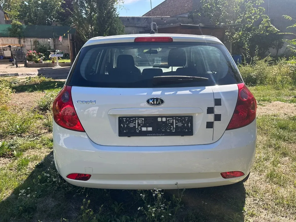 Kia Ceed 2009 photo 3