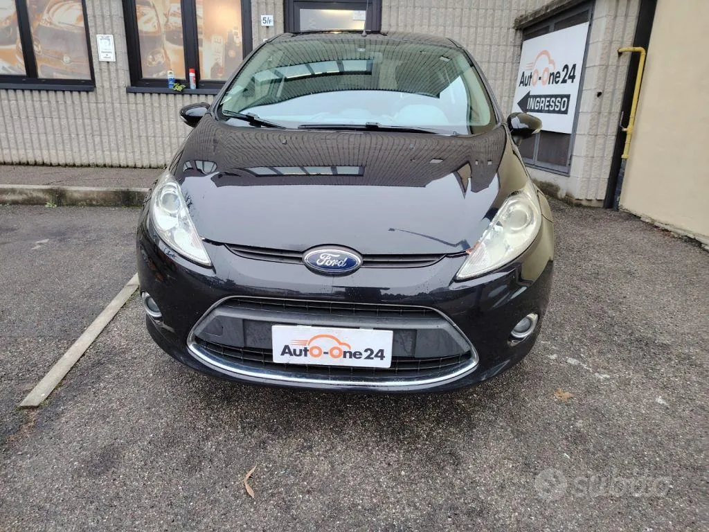 Ford Fiesta 2011 photo 3