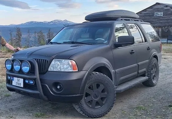 Lincoln Navigator 2002 photo 4