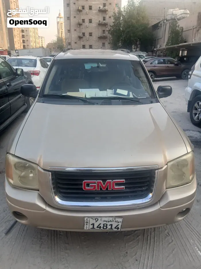 GMC Envoy 2005 photo 2