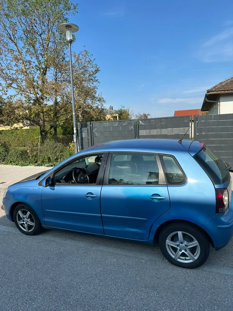 Volkswagen Polo 2009 photo 3