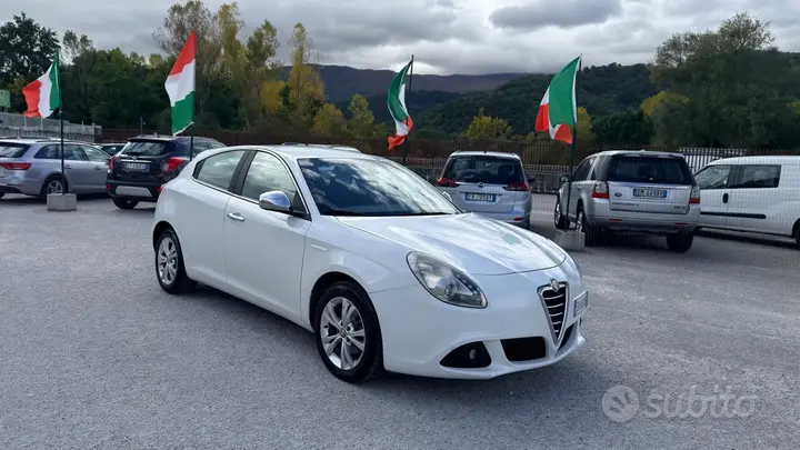 Alfa Romeo Giulietta 2012 photo 5