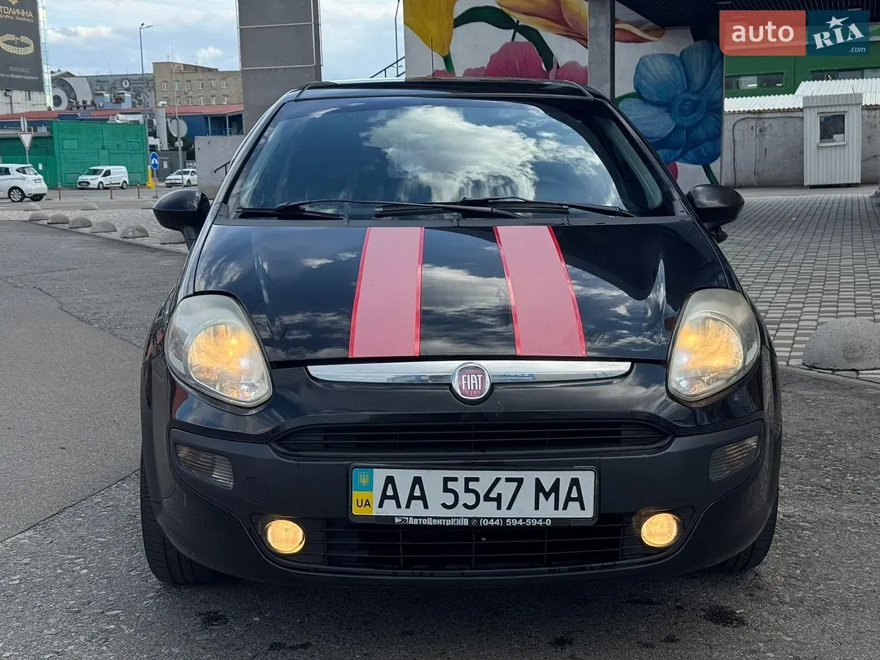 Fiat Grande Punto 2011 photo 2