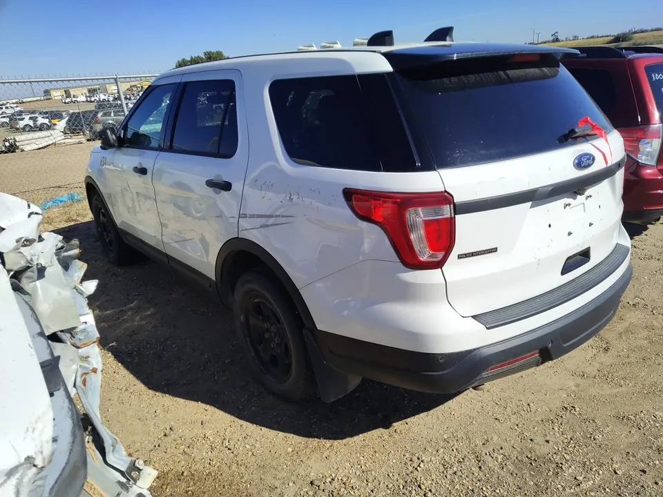 Ford Explorer 2018 photo 3
