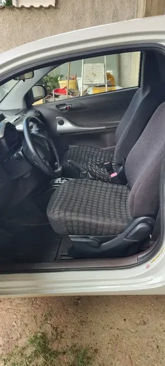 Toyota Iq 2009 photo 3