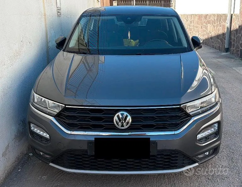 Volkswagen T-Roc 2020 photo 2