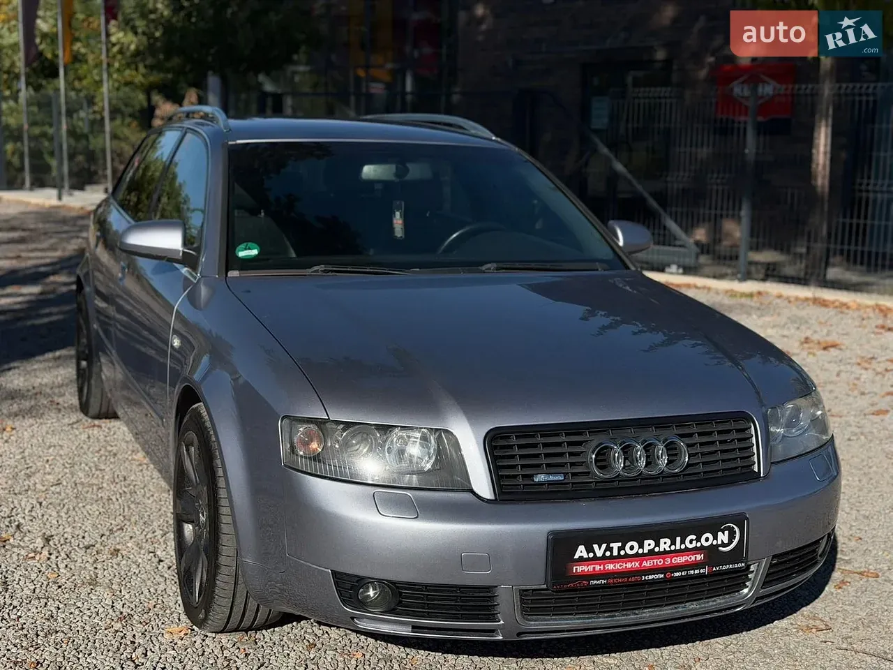 Audi A4 2004 photo 2