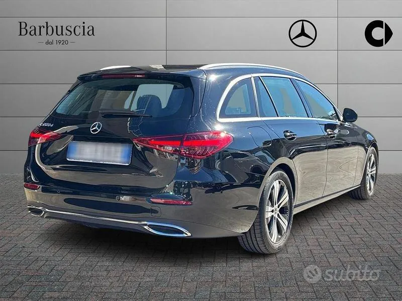 Mercedes-Benz C-Class 2026 photo 3