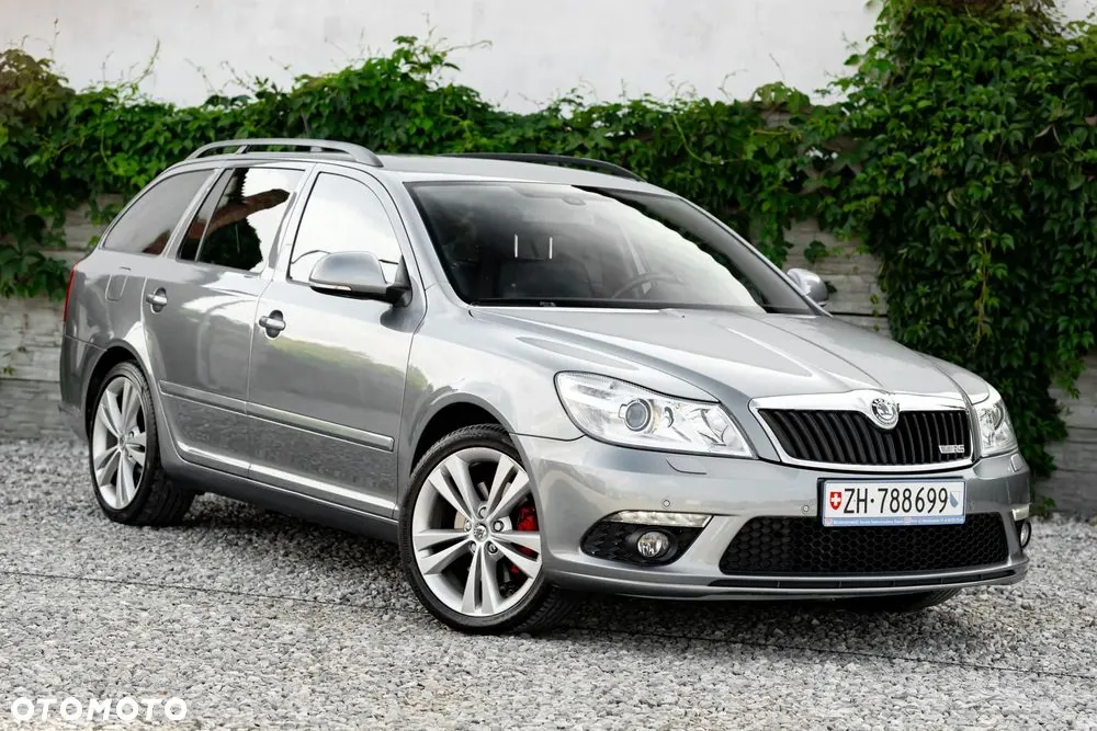 Skoda Octavia 2012 photo 2
