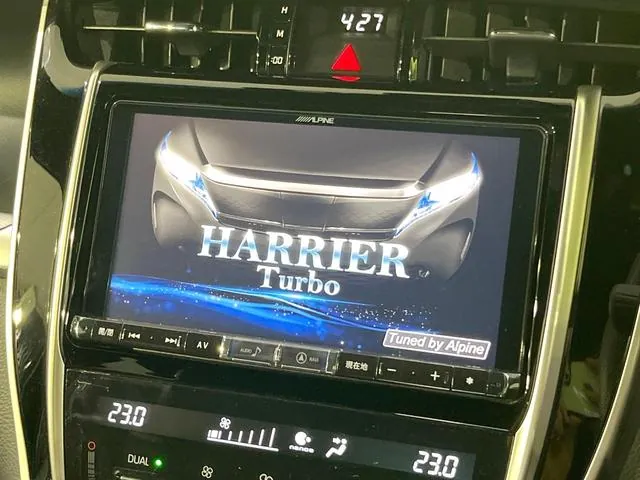 Toyota Hariera Premium 2018 photo 3