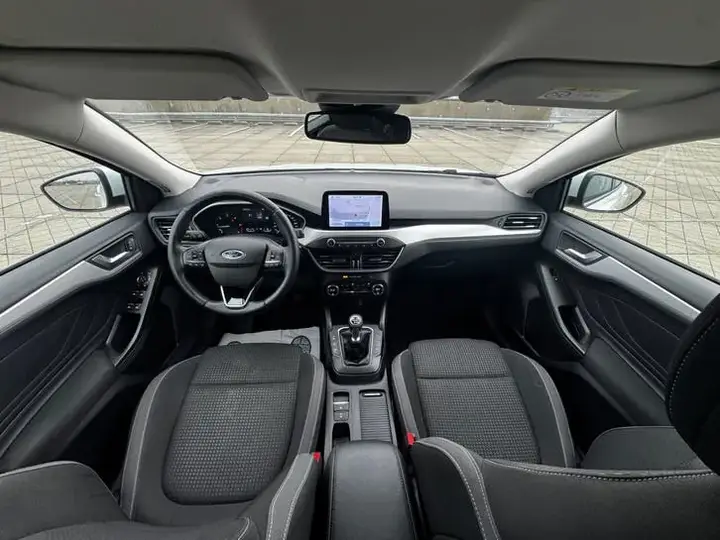 Ford Focus 2020 photo 2