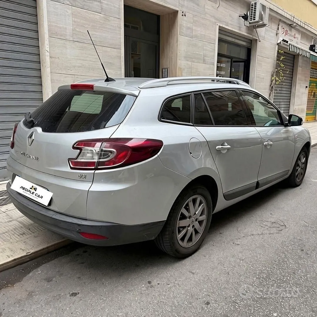 Renault Megane 2012 photo 4