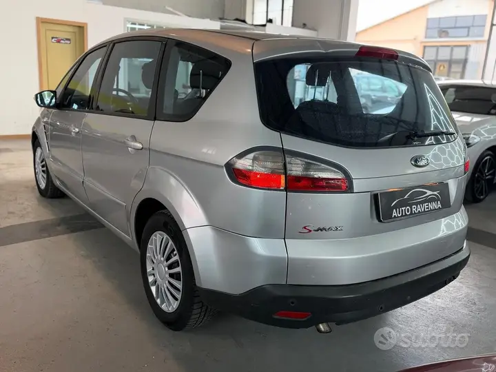 Ford S-Max 2009 photo 4