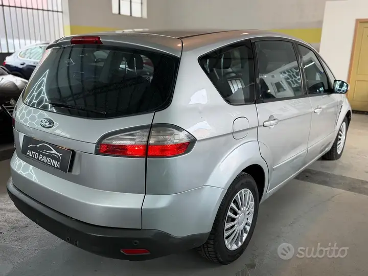 Ford S-Max 2009 photo 2