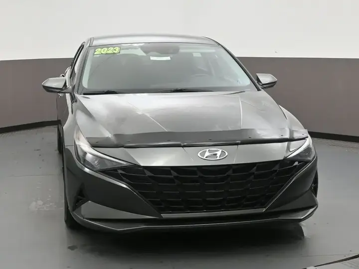 Hyundai Elantra 2023 photo 2
