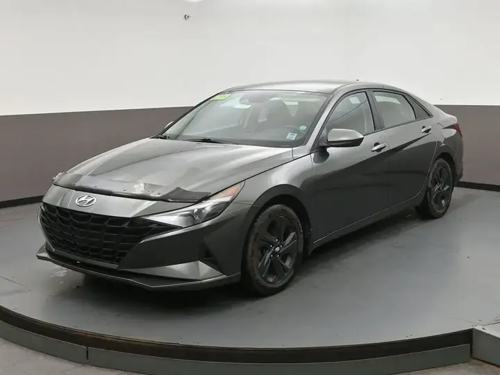 Hyundai Elantra 2023 photo 3