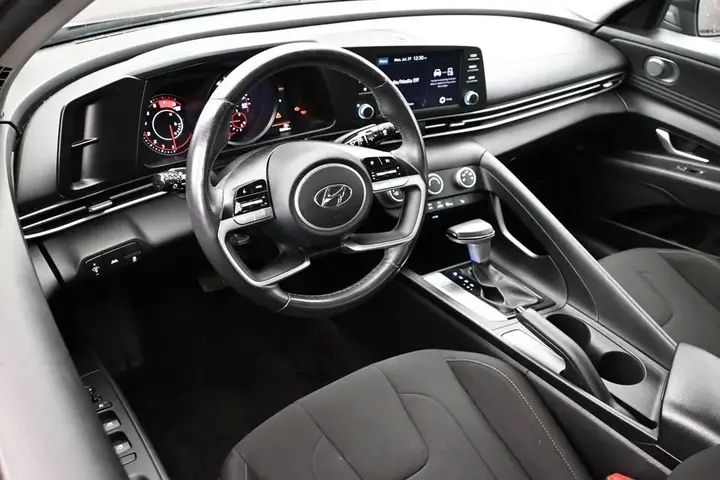 Hyundai Elantra 2023 photo 5