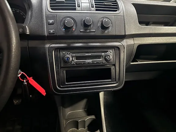 Skoda Fabia 2008 photo 5