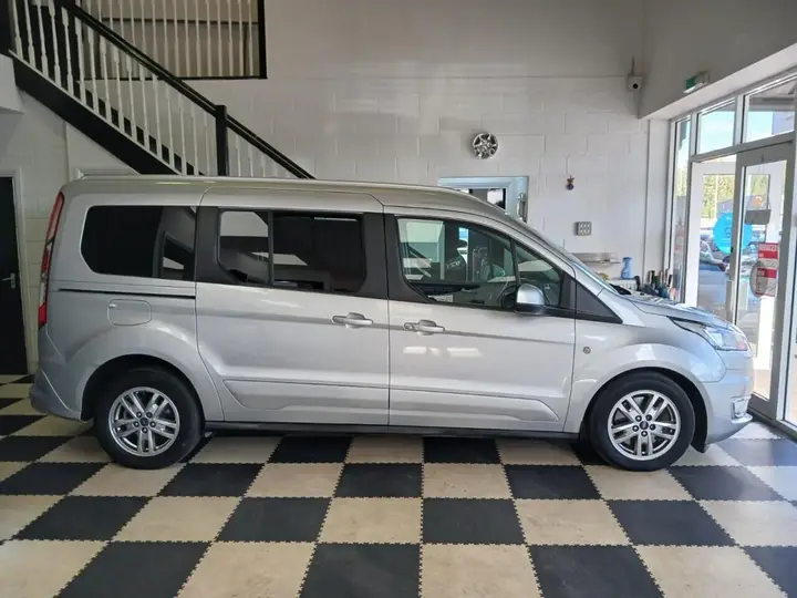 Ford Grand Tourneo Connect 2019 photo 5