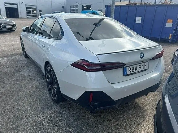 BMW 530E 2024 photo 3