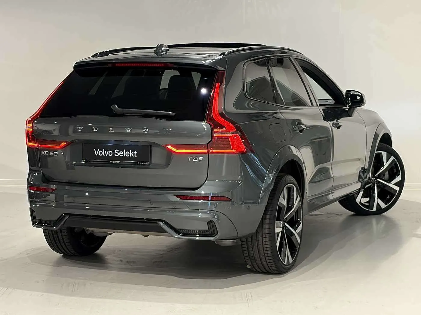 Volvo Xc60 2025 photo 2