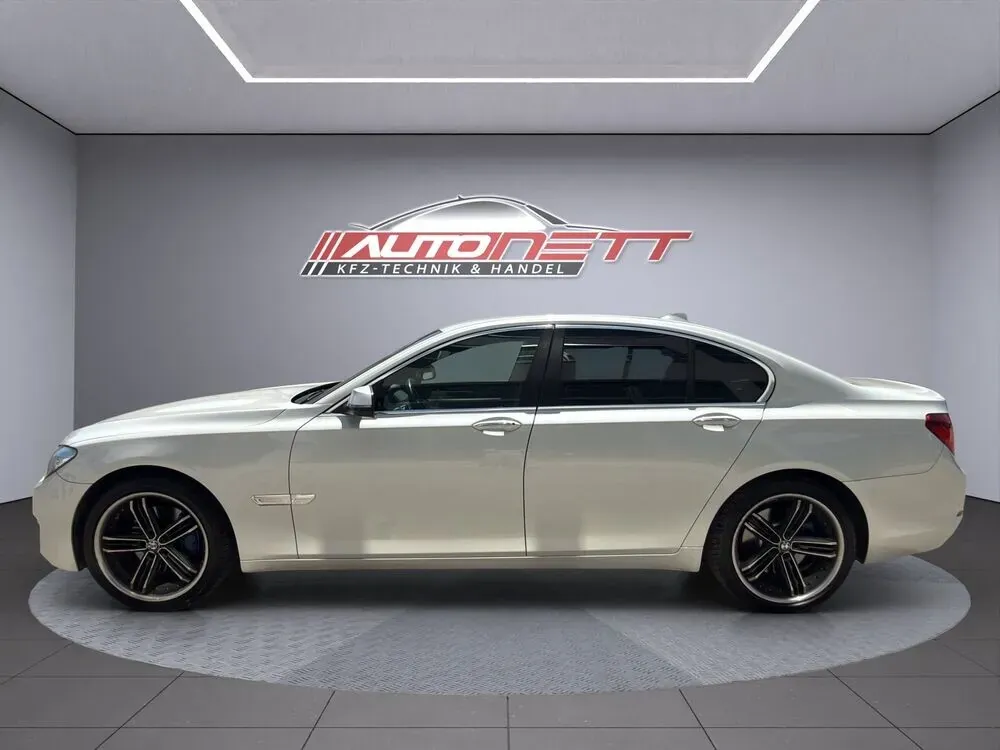 BMW 7 Series 2014 photo 2