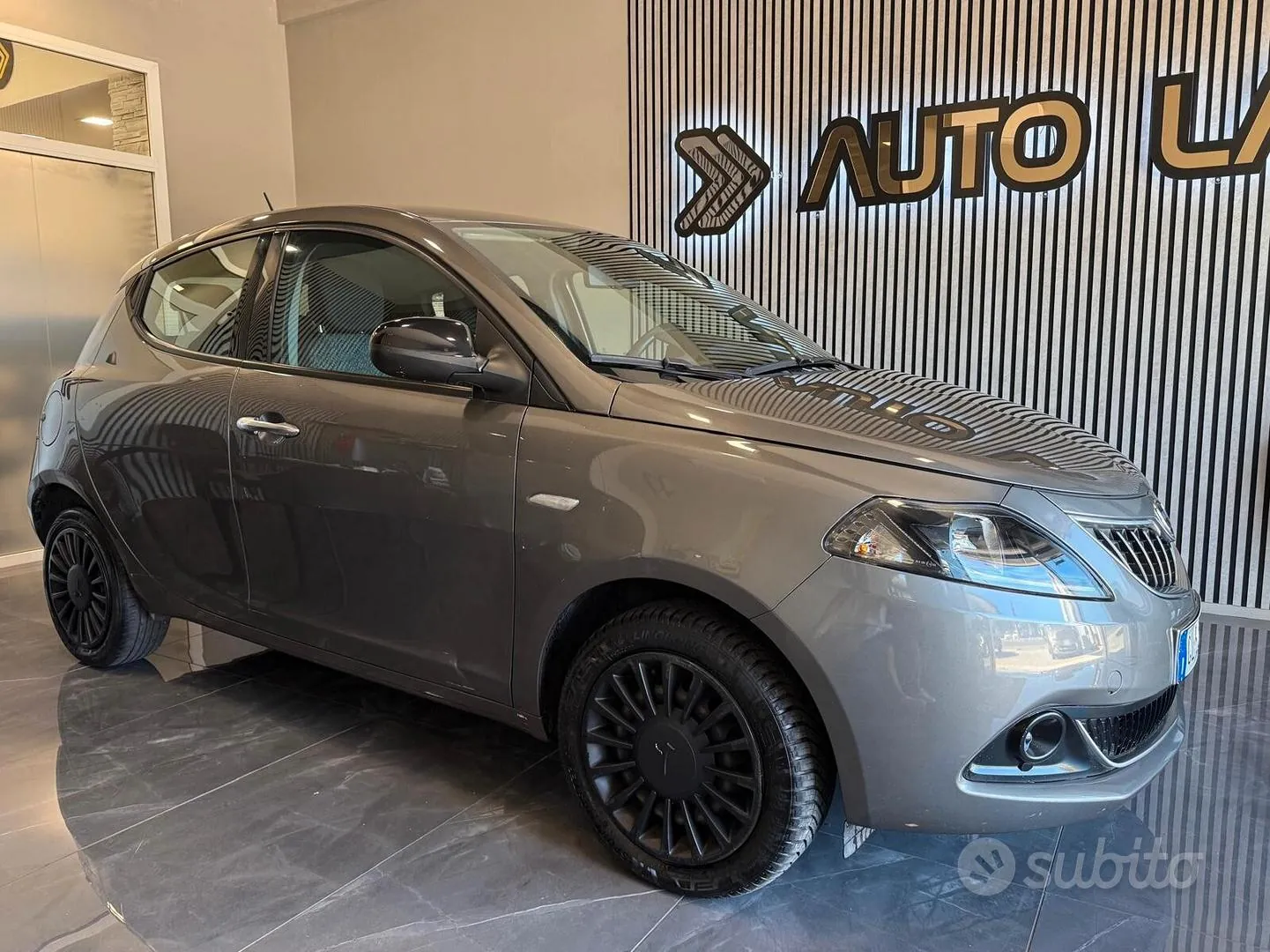 Lancia Ypsilon