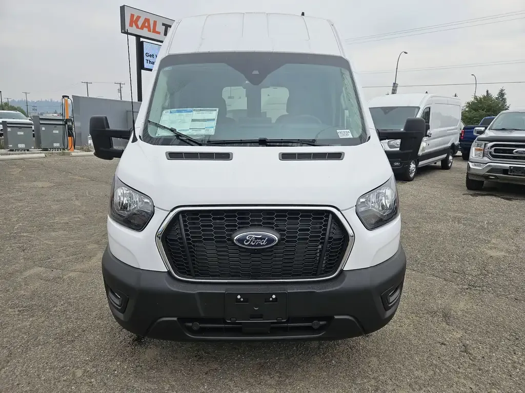 Ford Transit 2025 photo 2