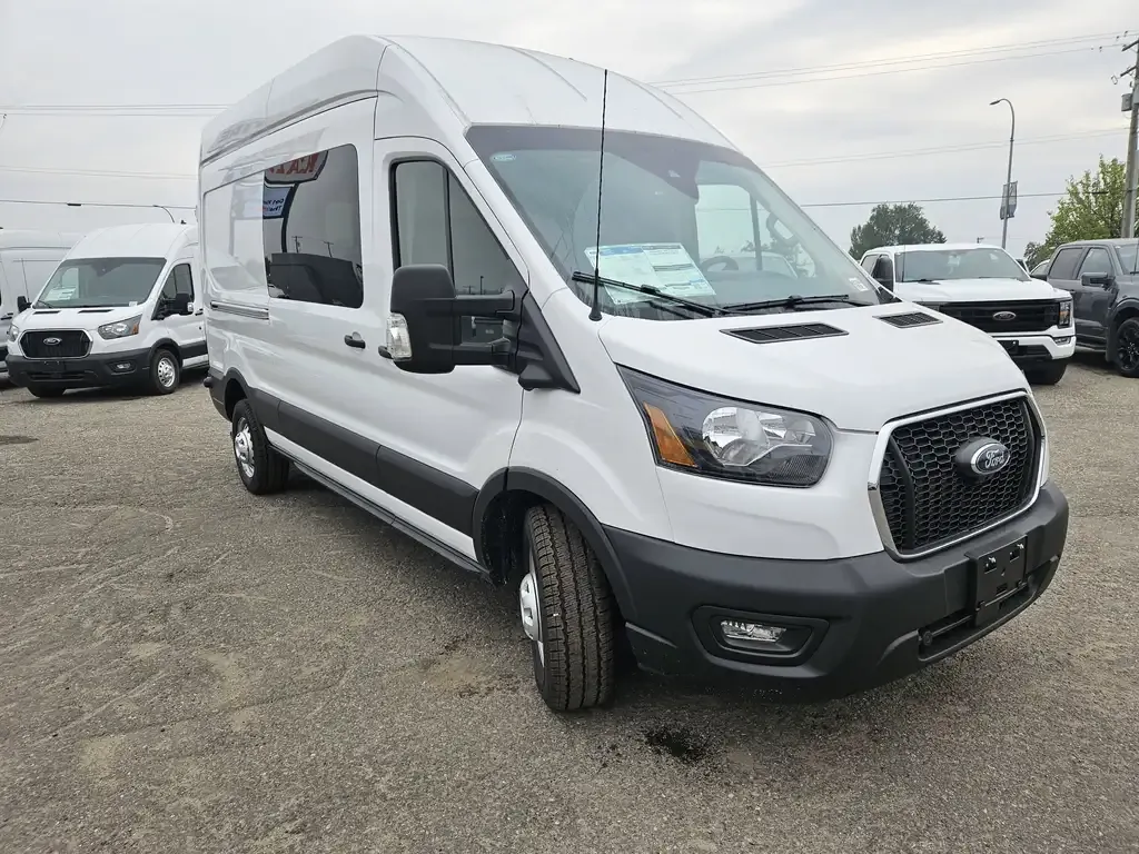Ford Transit 2025 photo 3